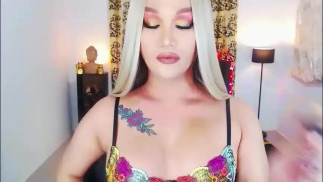 Image 3 of transplayfullolivia Stream on Chaturbate on 1 month ago