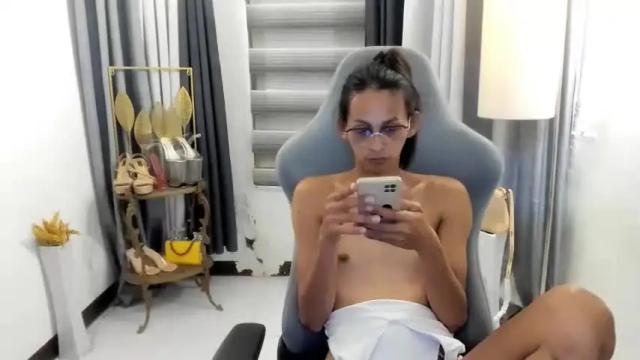 Image 4 of transqueenaloda Stream on Chaturbate on 12 months ago