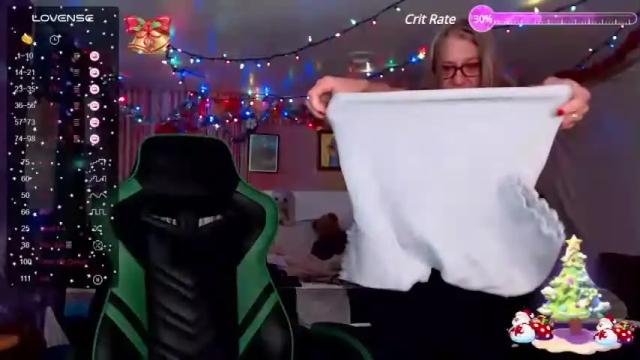 Image 2 of trenaanne Stream on Chaturbate on 18 months ago