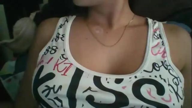 Image 12 of triana_bell Stream on Chaturbate on 2 months ago