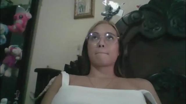 Image 2 of triana_bell Stream on Chaturbate on 2 months ago