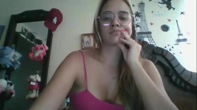 Image 11 of triana_bell Stream on Chaturbate on 2 months ago
