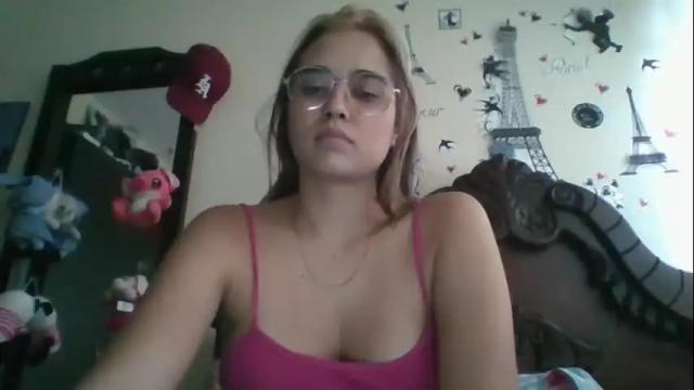 Image 8 of triana_bell Stream on Chaturbate on 2 months ago
