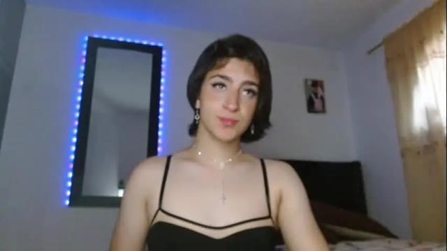 Image 7 of triana_damelio Stream on Chaturbate on 1 month ago