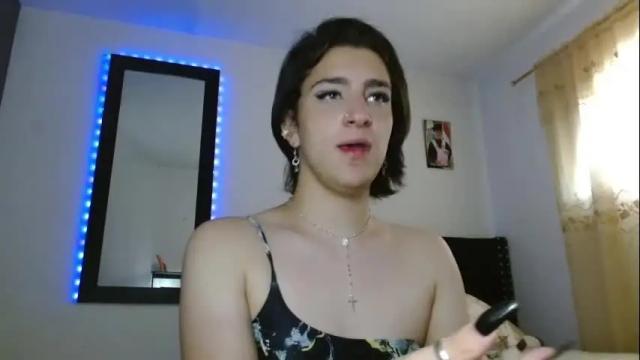 Image 12 of triana_damelio Stream on Chaturbate on 1 month ago