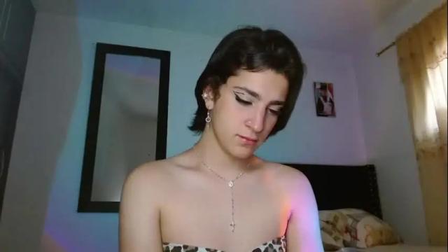 Image 7 of triana_damelio Stream on Chaturbate on 1 month ago