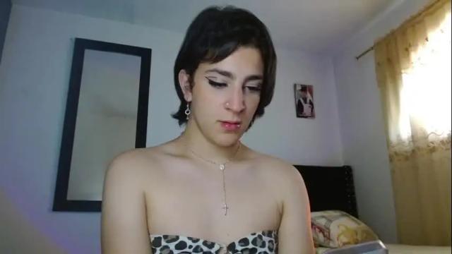 Image 12 of triana_damelio Stream on Chaturbate on 1 month ago