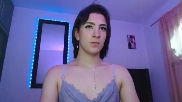 Image 4 of triana_damelio Stream on Chaturbate on 9 days ago