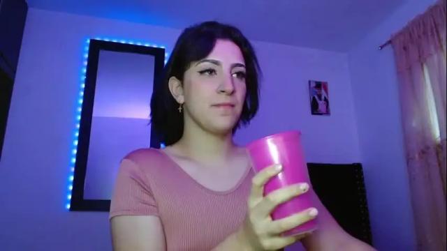 Image 12 of triana_damelio Stream on Chaturbate on 3 months ago
