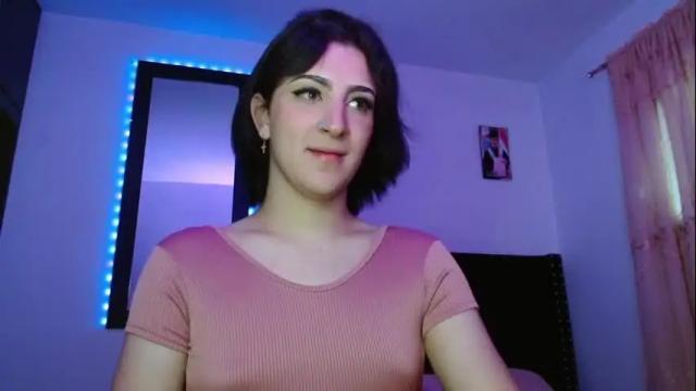 Image 8 of triana_damelio Stream on Chaturbate on 3 months ago