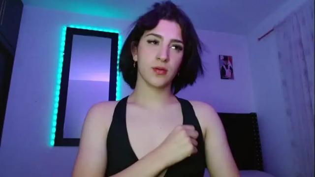 Image 3 of triana_damelio Stream on Chaturbate on 3 months ago