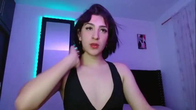 Image 4 of triana_damelio Stream on Chaturbate on 3 months ago