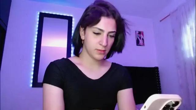 Image 12 of triana_damelio Stream on Chaturbate on 3 months ago