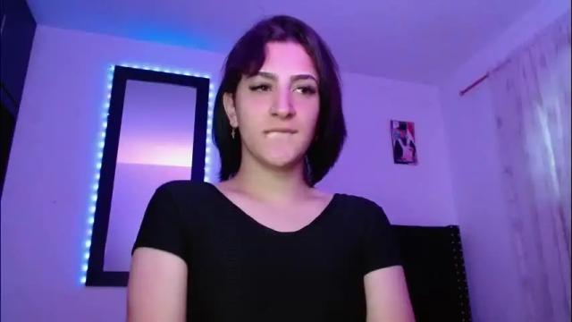 Image 2 of triana_damelio Stream on Chaturbate on 3 months ago