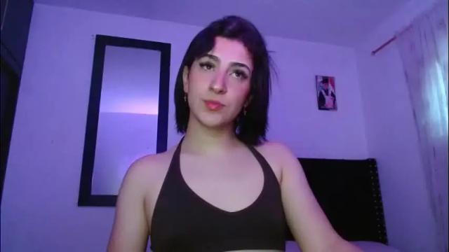 Image 2 of triana_damelio Stream on Chaturbate on 2 months ago
