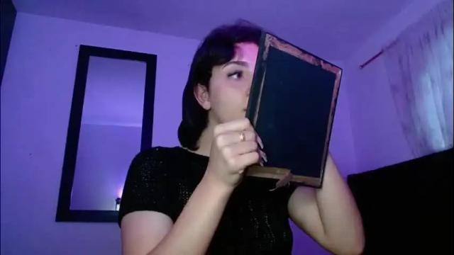 Image 6 of triana_damelio Stream on Chaturbate on 2 months ago
