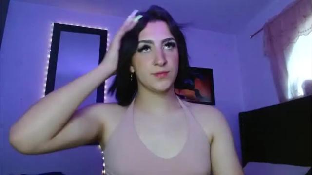 Image 12 of triana_damelio Stream on Chaturbate on 1 month ago