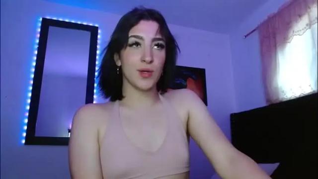 Image 8 of triana_damelio Stream on Chaturbate on 1 month ago