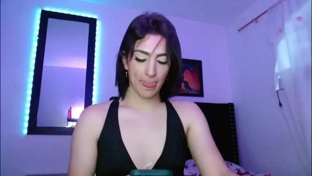 Image 12 of triana_damelio Stream on Chaturbate on 27 days ago