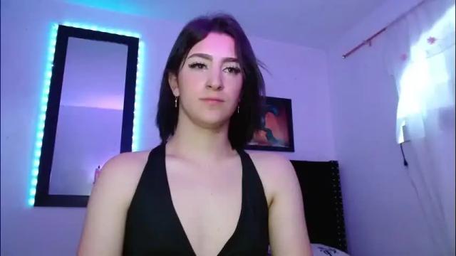 Image 4 of triana_damelio Stream on Chaturbate on 27 days ago