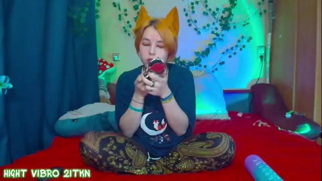 Image 3 of trickykitsune Stream on Chaturbate on 13 days ago