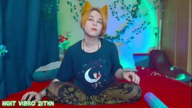 Image 4 of trickykitsune Stream on Chaturbate on 13 days ago