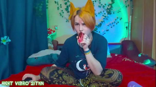 Image 8 of trickykitsune Stream on Chaturbate on 13 days ago