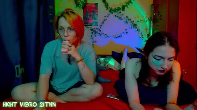 Image 3 of trickykitsune Stream on Chaturbate on 2 months ago