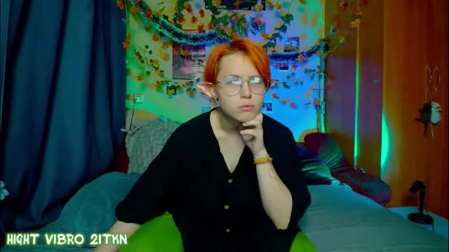 Image 3 of trickykitsune Stream on Chaturbate on 1 month ago