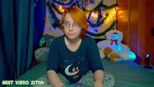 Image 4 of trickykitsune Stream on Chaturbate on 13 days ago