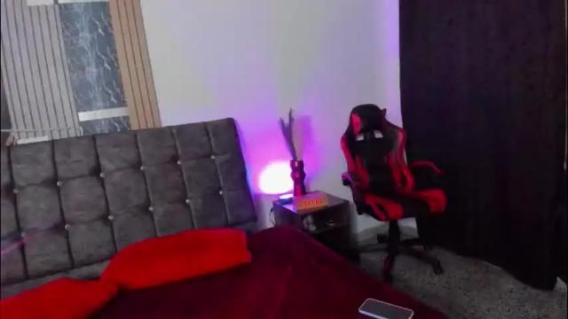Image 3 of trinitixx Stream on Chaturbate on 1 month ago