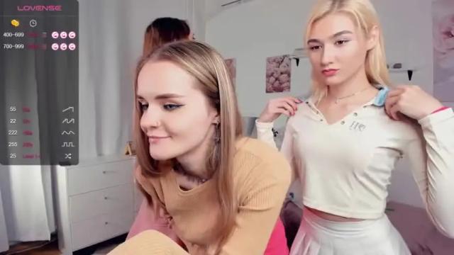 Image 8 of trinity_shine Stream on Chaturbate on 19 months ago