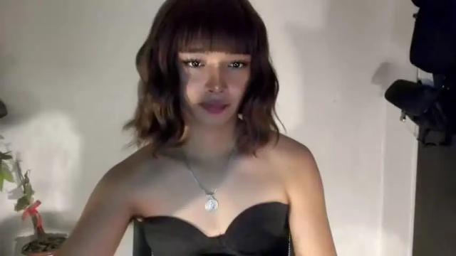 Image 3 of trinityfucksyou Stream on Chaturbate on 14 months ago