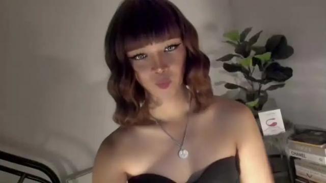 Image 10 of trinityfucksyou Stream on Chaturbate on 13 months ago