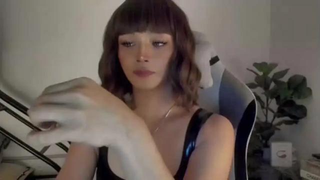 Image 7 of trinityfucksyou Stream on Chaturbate on 13 months ago