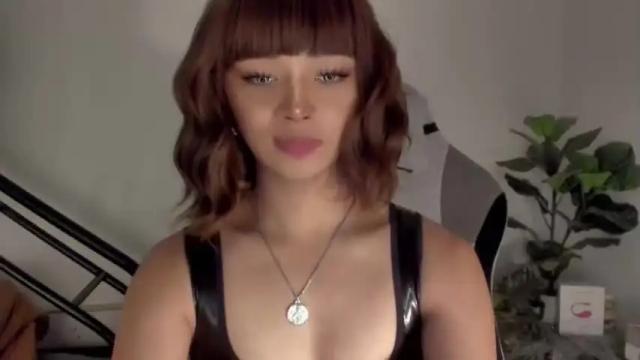 Image 2 of trinityfucksyou Stream on Chaturbate on 12 months ago