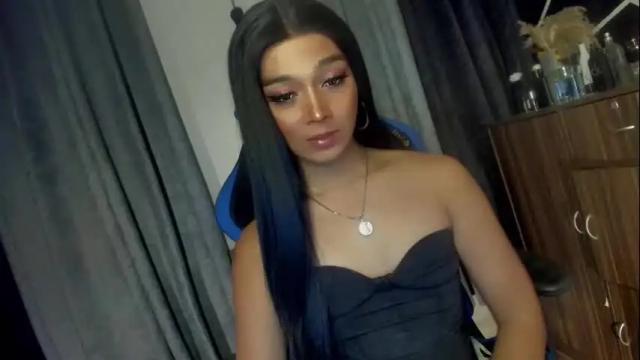 Image 4 of trinityfucksyou Stream on Chaturbate on 2 months ago