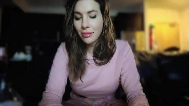 Image 2 of trinityxsecret Stream on Chaturbate on 7 months ago