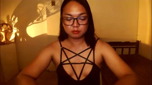 Image 4 of trishakera Stream on Chaturbate on 3 months ago