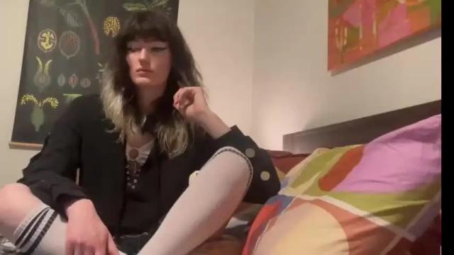 Image 2 of trixie0220 Stream on Chaturbate on 18 months ago