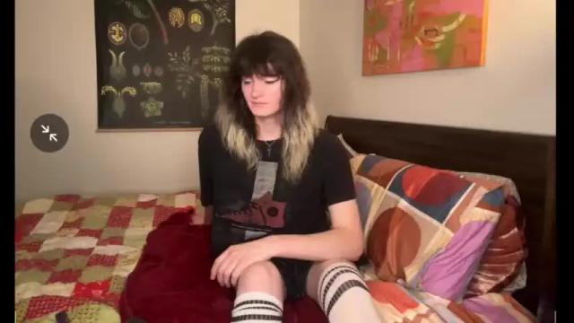 Image 3 of trixie0220 Stream on Chaturbate on 19 months ago