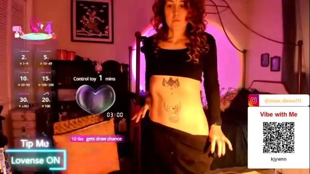 Image 10 of trixiedivine Stream on Chaturbate on 25 days ago