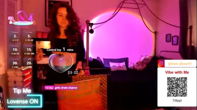 Image 12 of trixiedivine Stream on Chaturbate on 25 days ago
