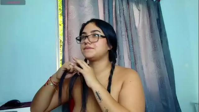 Image 4 of trixiee_dolls Stream on Chaturbate on 23 hours ago