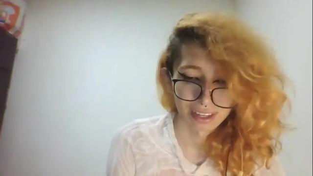 Image 2 of trixy_roses Stream on Chaturbate on 21 days ago