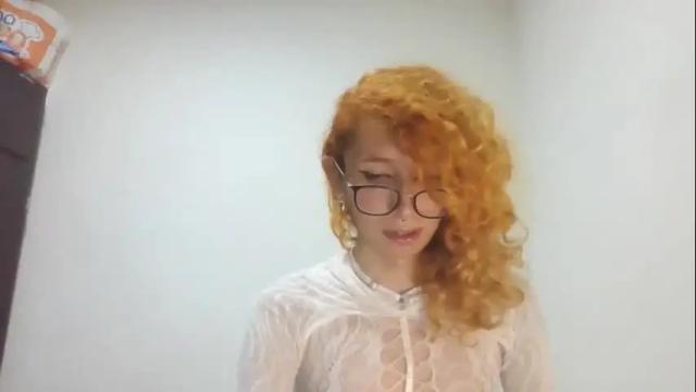 Image 6 of trixy_roses Stream on Chaturbate on 1 month ago
