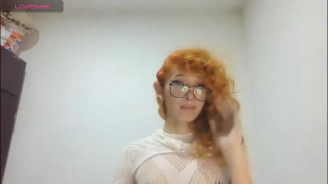 Image 4 of trixy_roses Stream on Chaturbate on 5 months ago