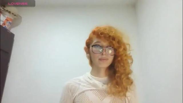 Image 7 of trixy_roses Stream on Chaturbate on 5 months ago