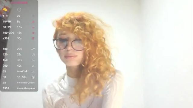 Image 2 of trixy_roses Stream on Chaturbate on 4 months ago