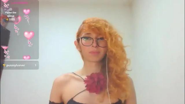 Image 3 of trixy_roses Stream on Chaturbate on 1 month ago